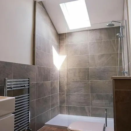 Brockthorn Villa *
